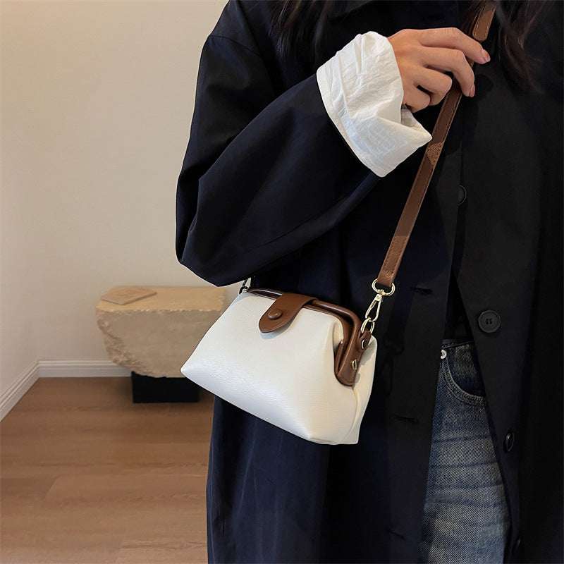 High-End Women's Messenger Bag with Niche Design