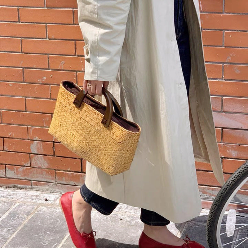 2024 Popular Woven Straw Tote Bag with Wooden Handle