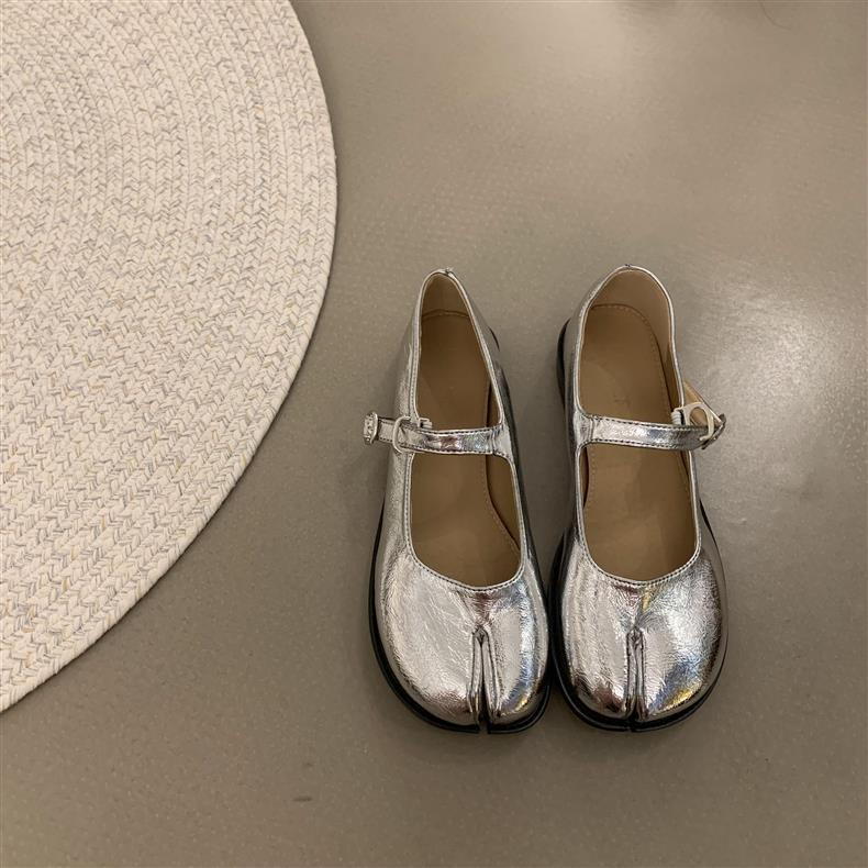 Retro Square Toe Mary Jane Pumps
