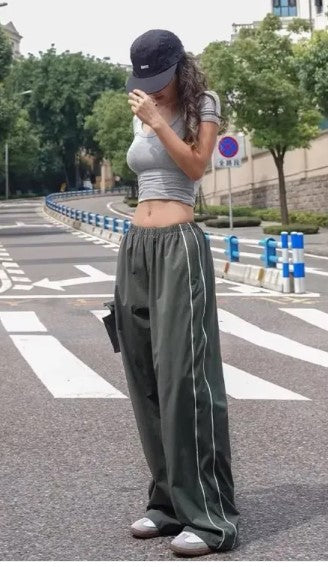 Wide Leg Straight Trouser